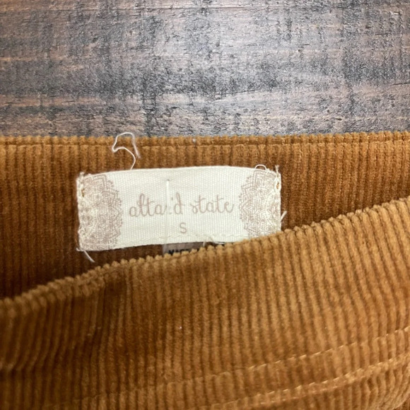 Altar’d State Brown Scalloped courduroy skirt size small - Picture 4 of 6